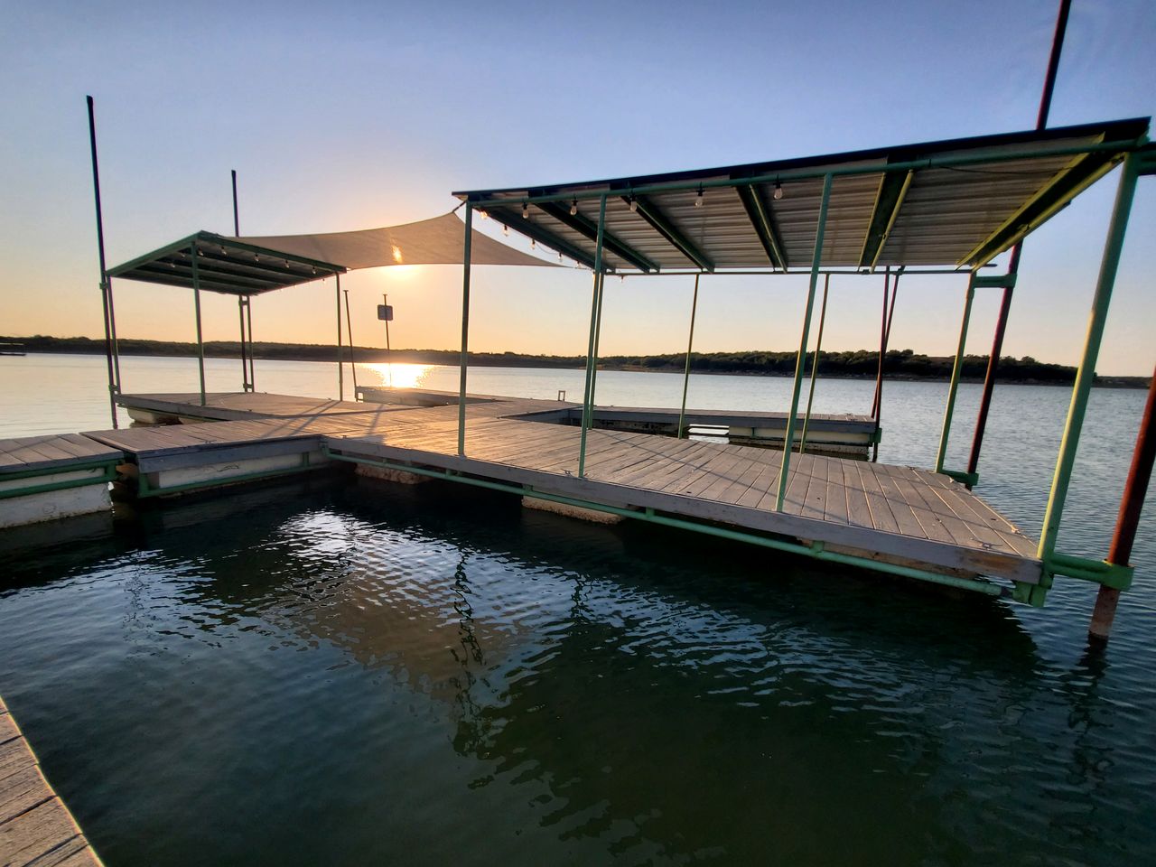 Charming Lakeside Cabin with Fire Pit & Private Dock Near Lake Cisco, Cisco, TX