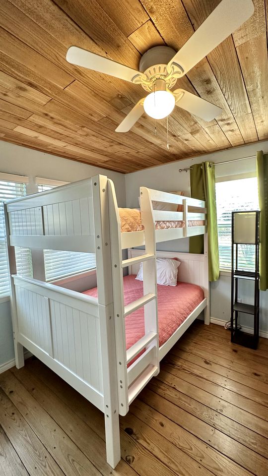 Modern Riverfront Cabin Perfect for Water Activities in Texas