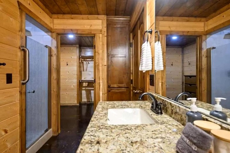 Cabins (United States of America, Broken Bow, Oklahoma)