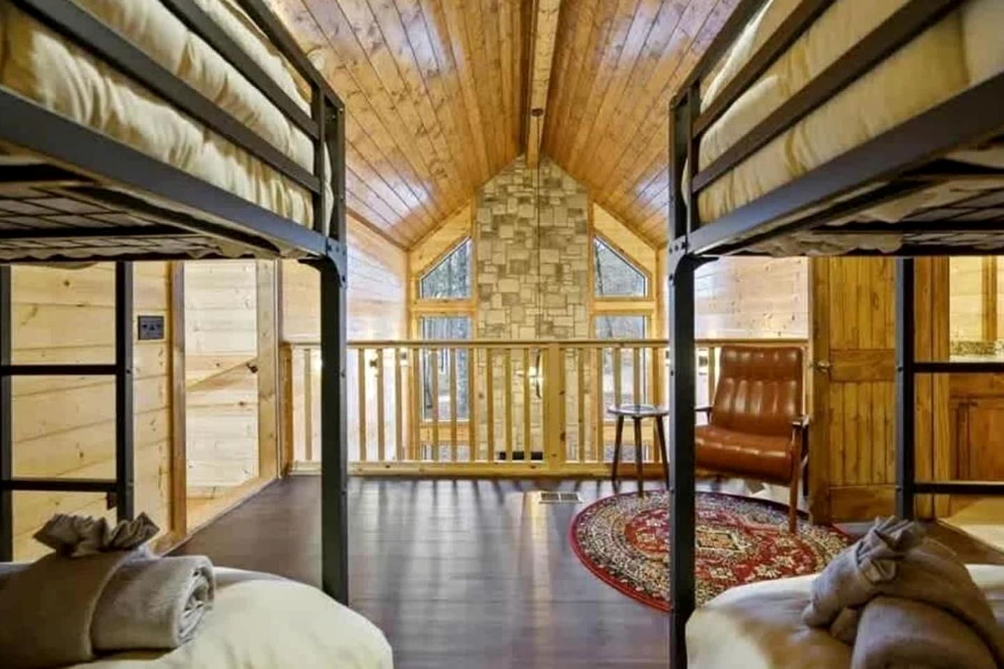 Modern Rustic Cabin with Hot Tub & Loft, Near Shops in Broken Bow, OK