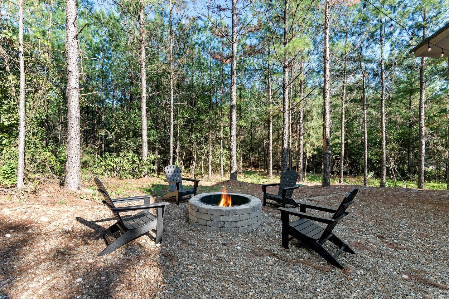 Modern Secluded Cabin with Hot Tub and Fire Pit in Broken Bow, Oklahoma
