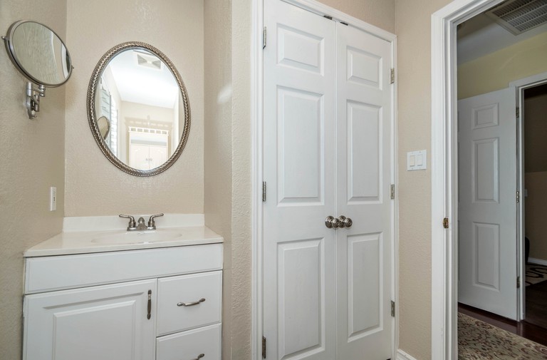 Vacation Rentals (Helotes, Texas, United States)