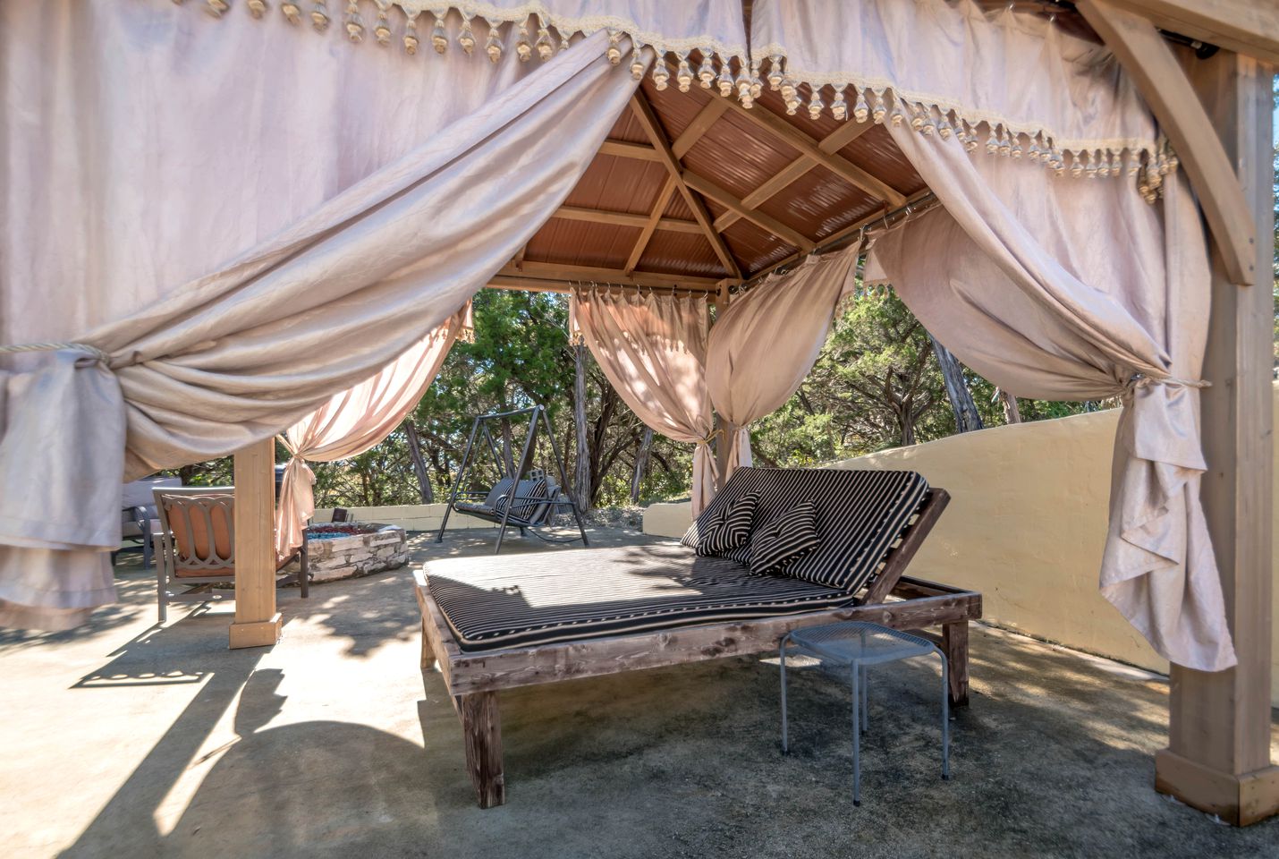 Modern Texas Hill Country Suite Rental for Four near San Antonio