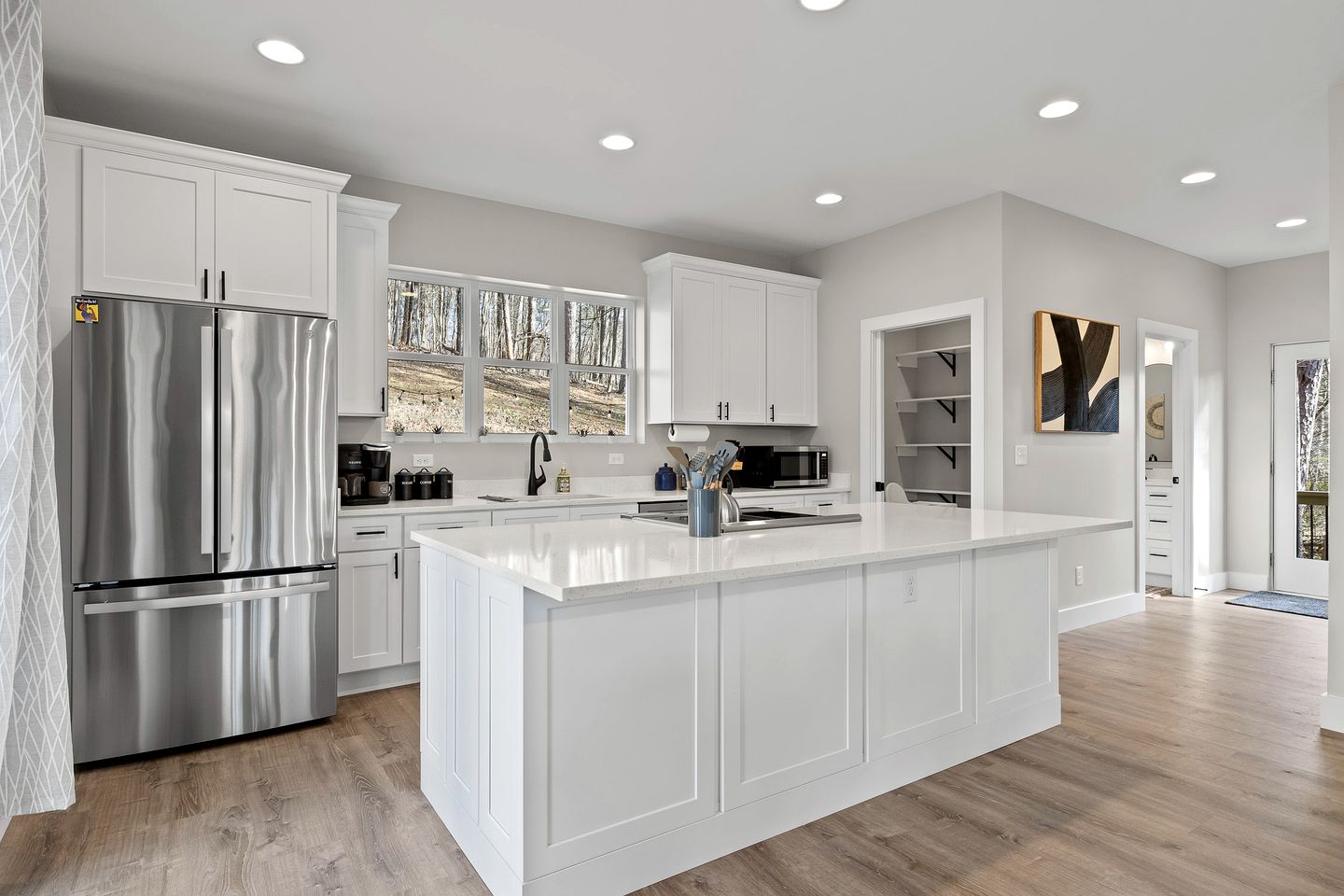 Modern Trio of Cottages Perfect for Large Family Groups in Chickamauga, Georgia
