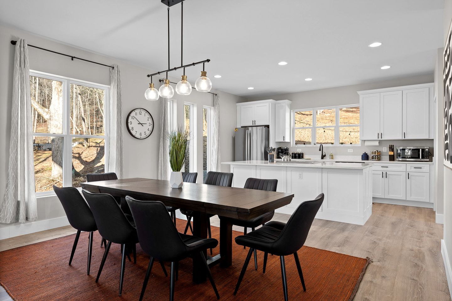 Modern Trio of Cottages Perfect for Large Family Groups in Chickamauga, Georgia