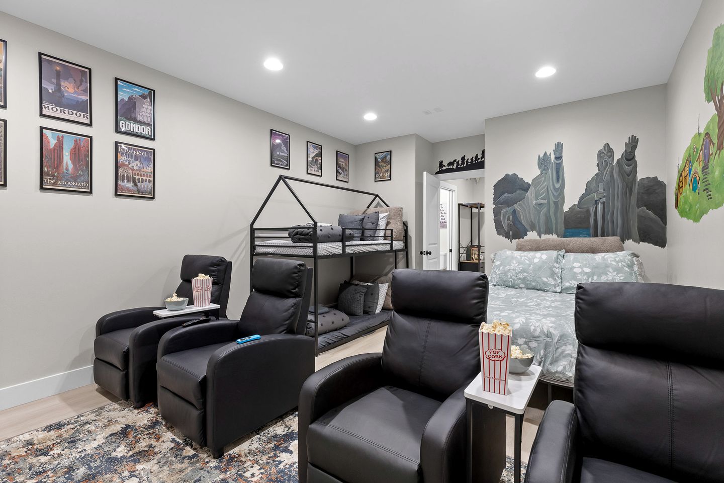 Modern Trio of Cottages Perfect for Large Family Groups in Chickamauga, Georgia