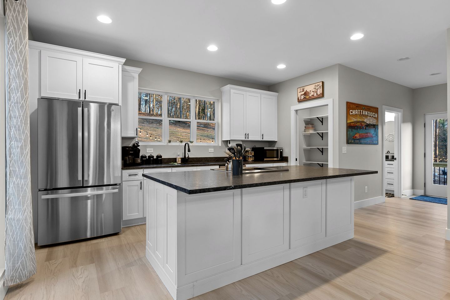 Modern Trio of Cottages Perfect for Large Family Groups in Chickamauga, Georgia