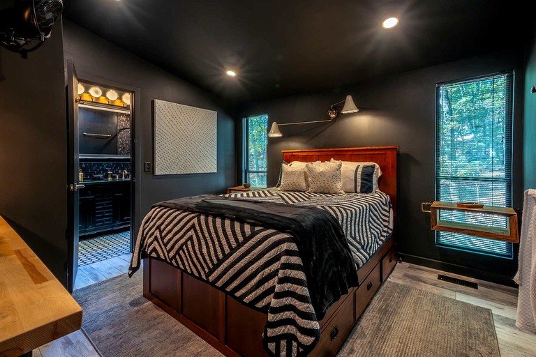 Cabins (United States of America, Hedgesville, West Virginia)