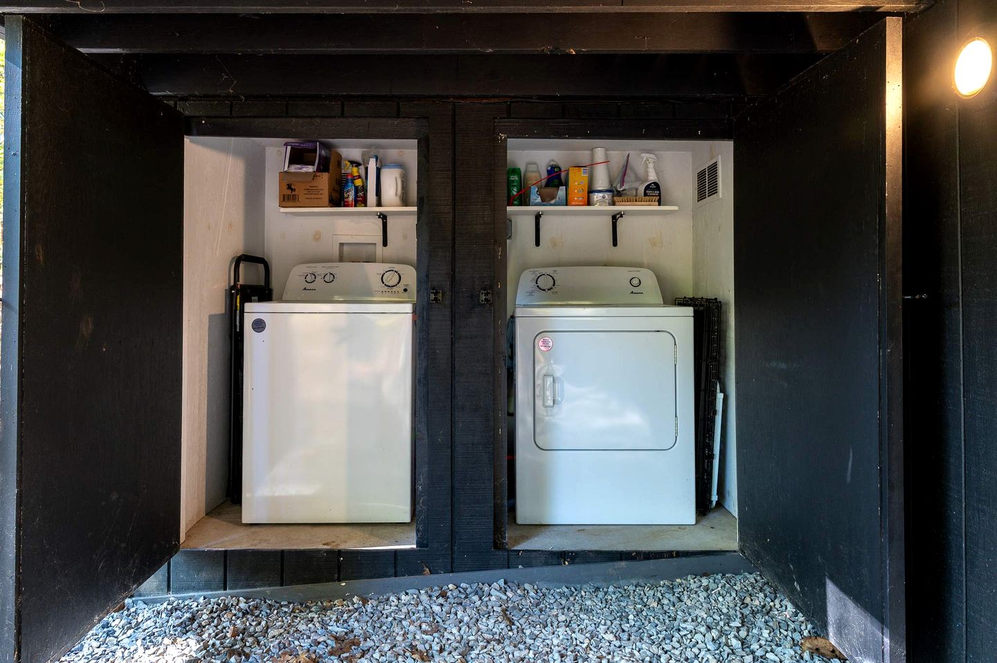 Modern Forest Cabin with Hot Tub, Screened Porch & Resort Access Near Hedgesville, WV