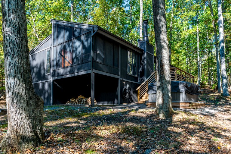 Cabins (United States of America, Hedgesville, West Virginia)