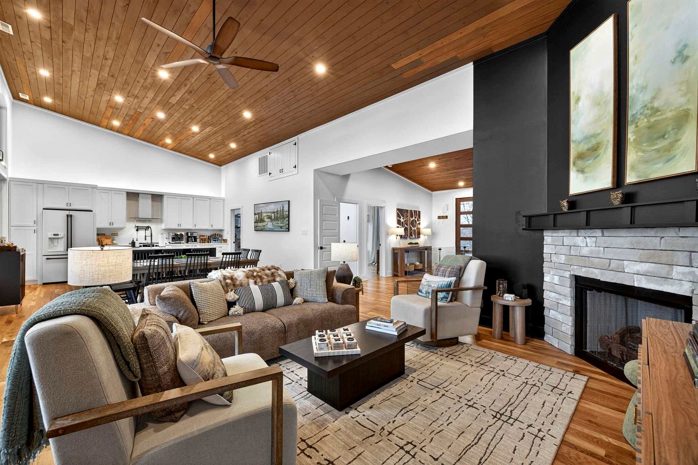 Luxurious Modern Mountain Retreat with Hot Tub & Stargazing Dome Near Berkeley Springs, Hedgesville WV