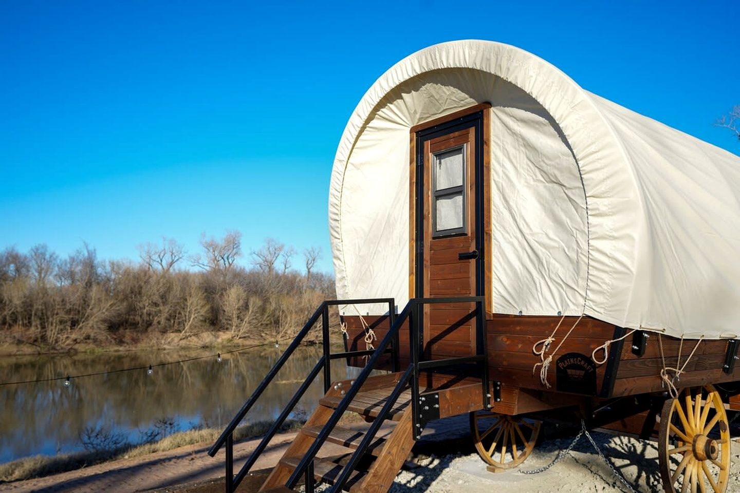 Fantastic Riverfront Caravan Barbecue Provided in Chilton, Texas