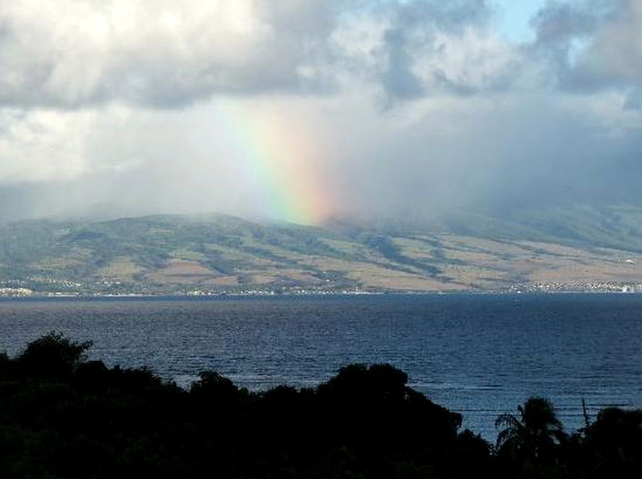 Elegant Cottage with Unbelievable Ocean Views in Molokai, Hawaii