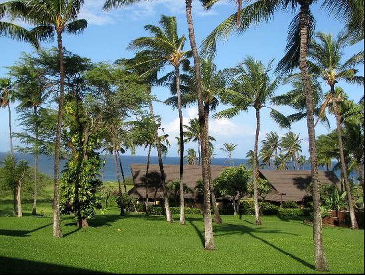 Elegant Cottage with Unbelievable Ocean Views in Molokai, Hawaii