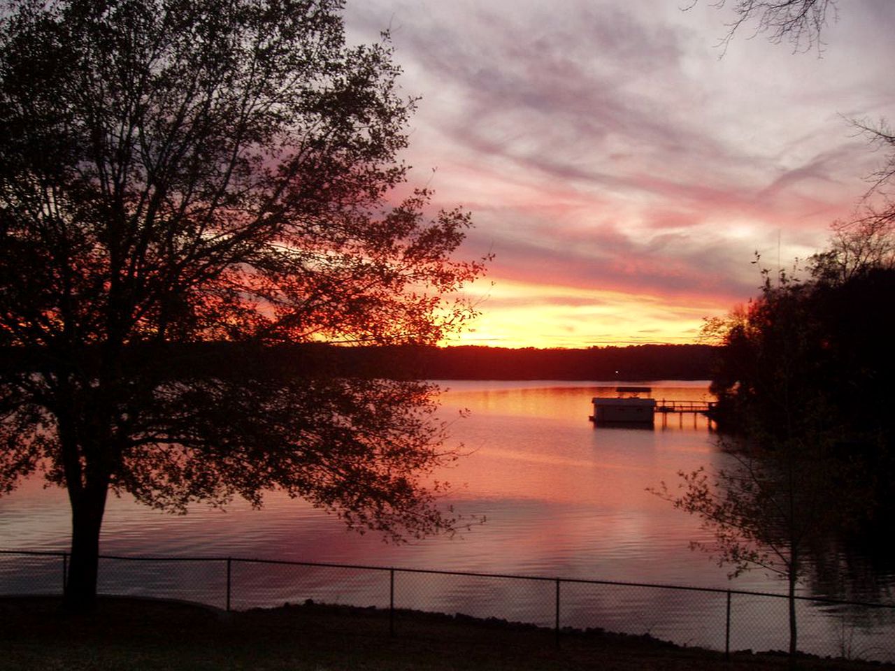 Mom's Cabin, Cabins, Charlotte, United States of America Glamping Hub