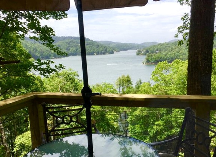 Lisa Mays Rentals Mom's Place, Cottages, Cashiers, United States of America Glamping Hub