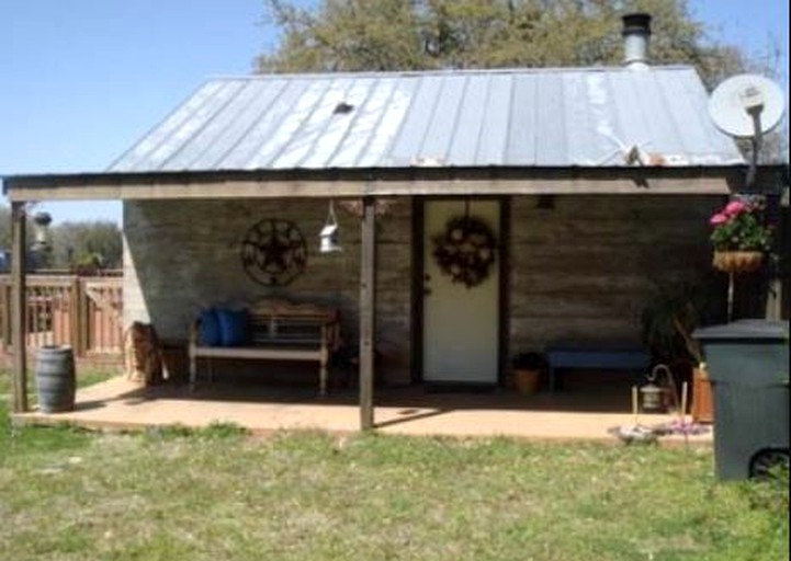 Cabins (Fredericksburg, Texas, United States)