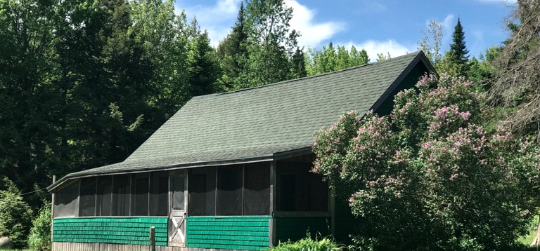 Cabins (Lakeville, Maine, United States)