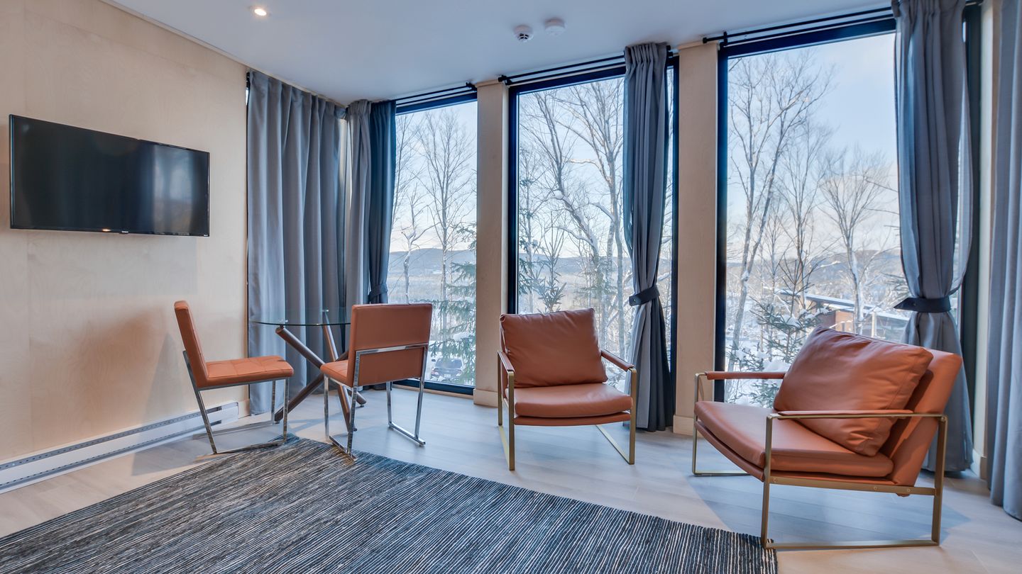 Mont Tremblant Glamping in a Tiny Home with Luxury Amenities