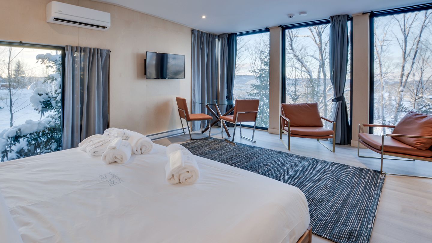 Mont Tremblant Glamping in a Tiny Home with Luxury Amenities