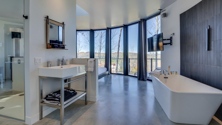 Pods (Canada, Mont Tremblant, Quebec)