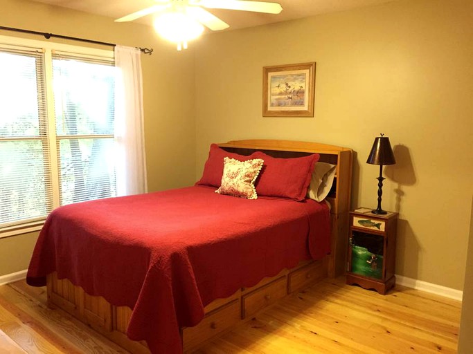 Cabins (Dahlonega, Georgia, United States)