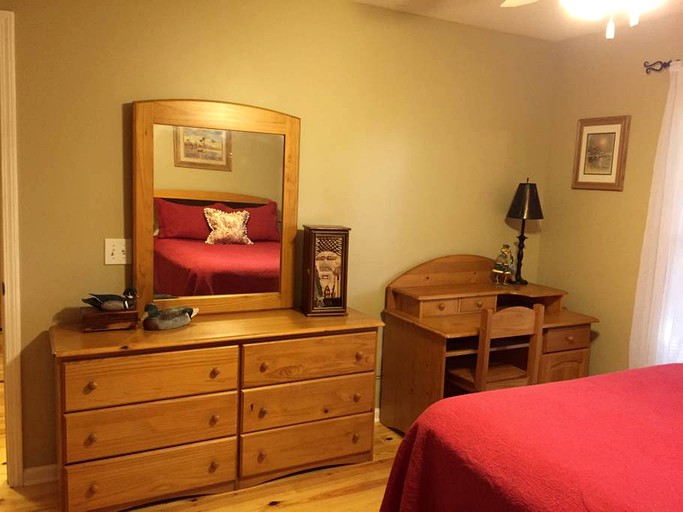 Cabins (Dahlonega, Georgia, United States)