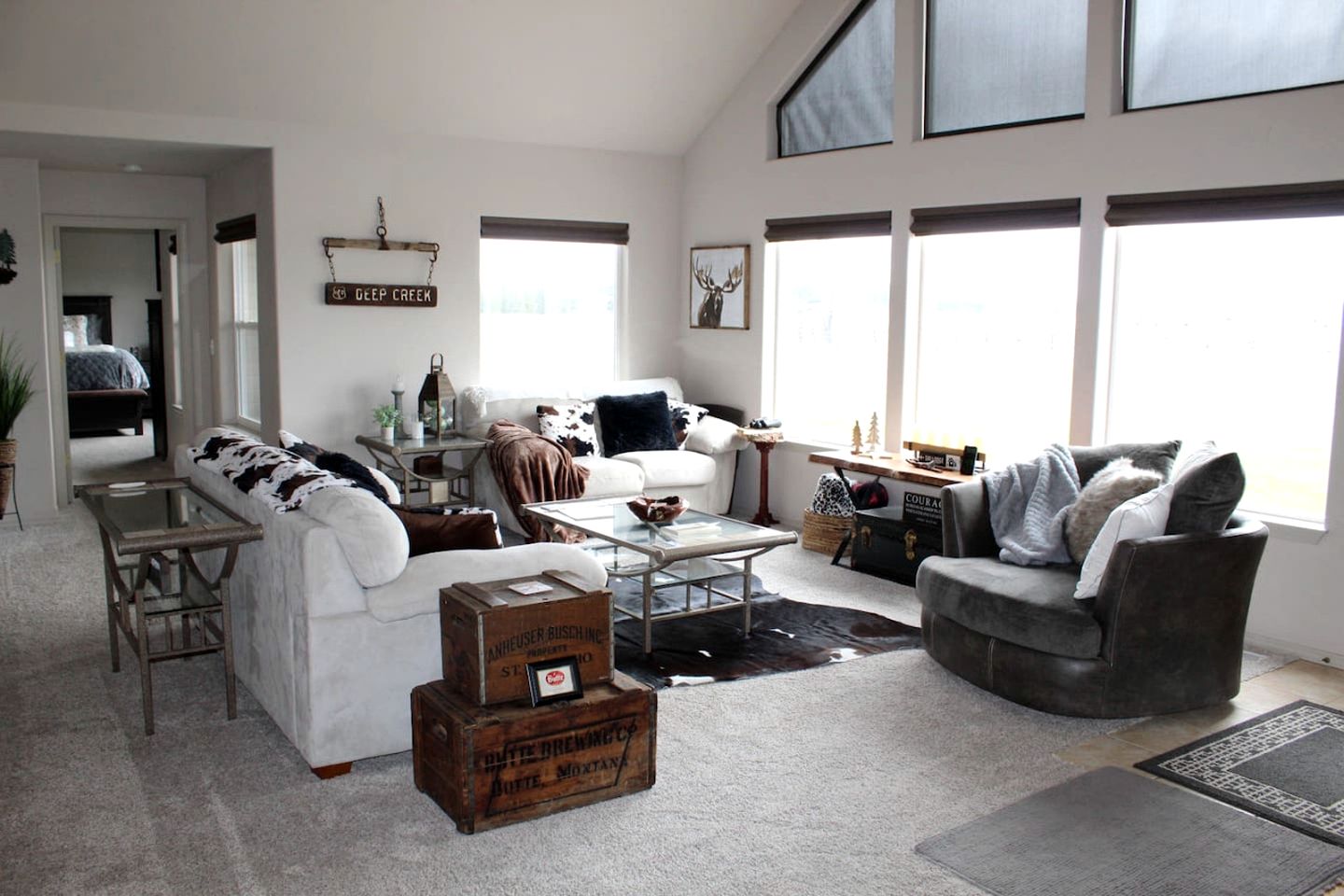 Secluded Cabin Ideal for Families with Lovely Landscape Views in Montana