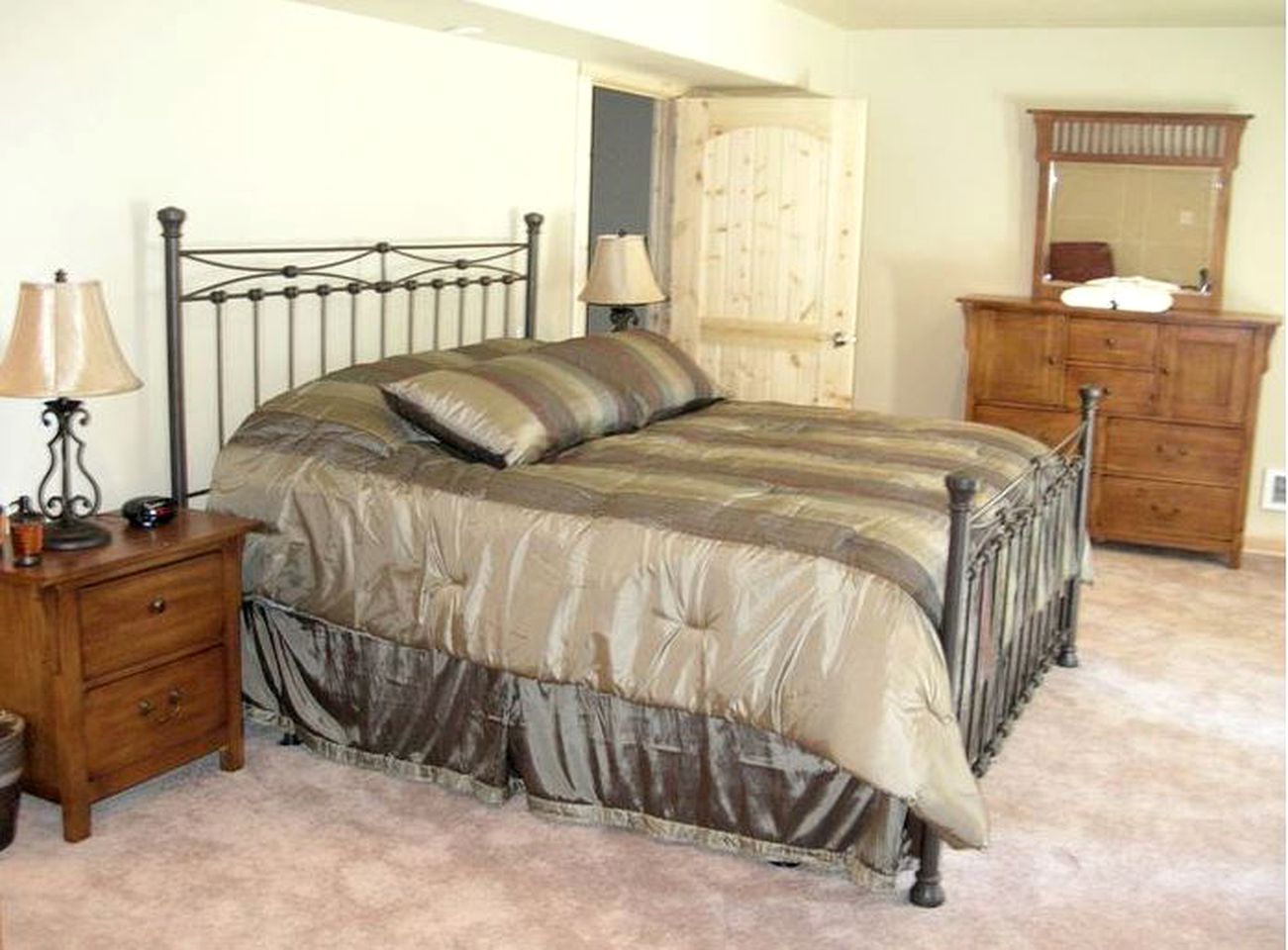 Family-Friendly Cabin Rental near Hamilton, Montana