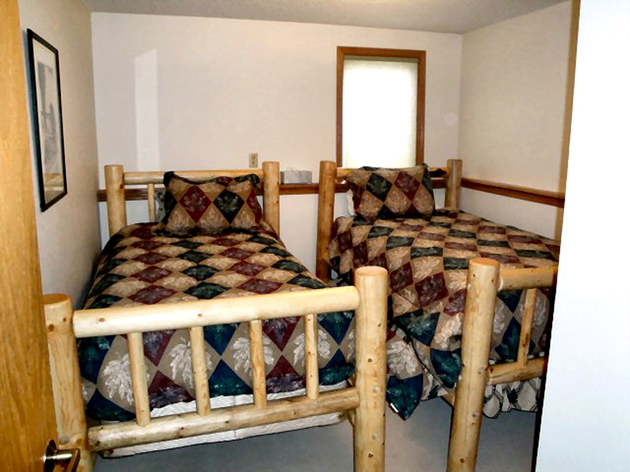 Secluded Lodge Rental for Large Groups in Lewis and Clark National Forest, Montana