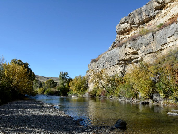 Cabins (White Sulphur Springs, Montana, United States)