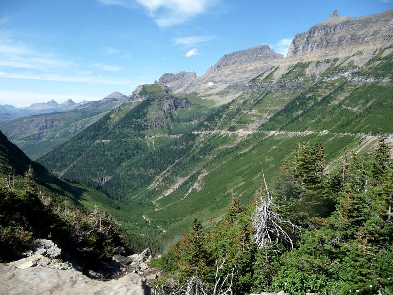 Secluded Lodge Rental for Large Groups in Lewis and Clark National Forest, Montana