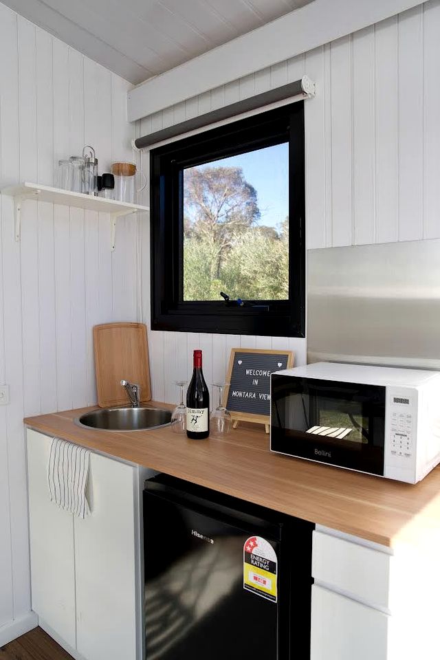 Delightful Tiny House with Stunning Views in Ararat, Victoria