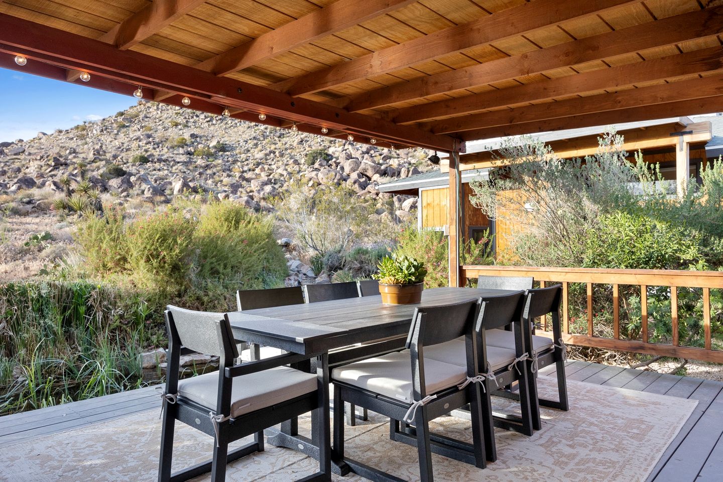 Incredible Vacation Rental with Hot-tub, Fire Pit and Great Sights in Joshua Tree, California