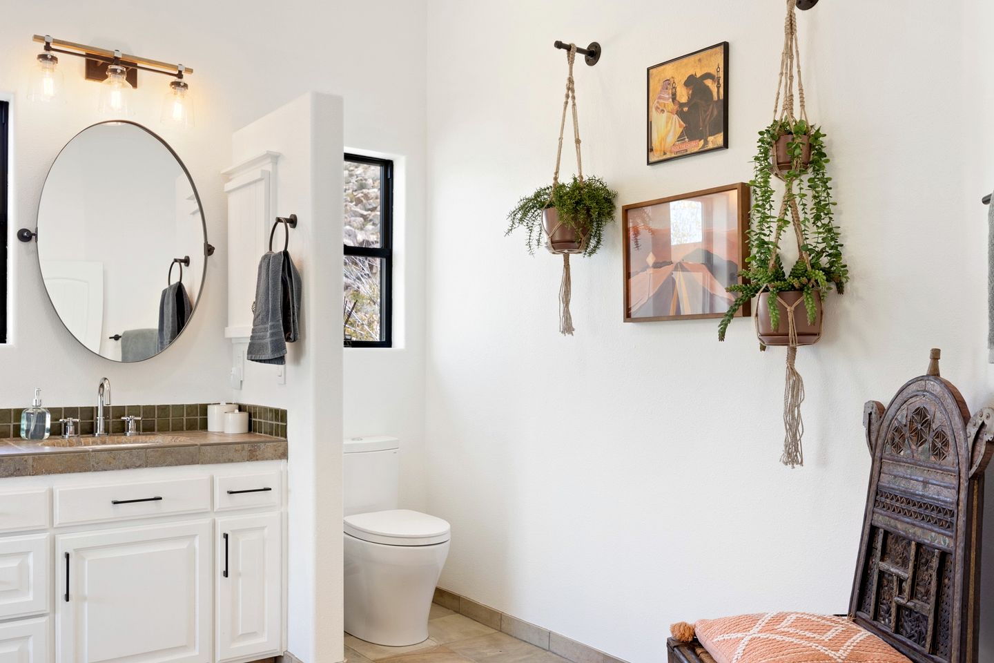 Incredible Vacation Rental with Hot-tub, Fire Pit and Great Sights in Joshua Tree, California