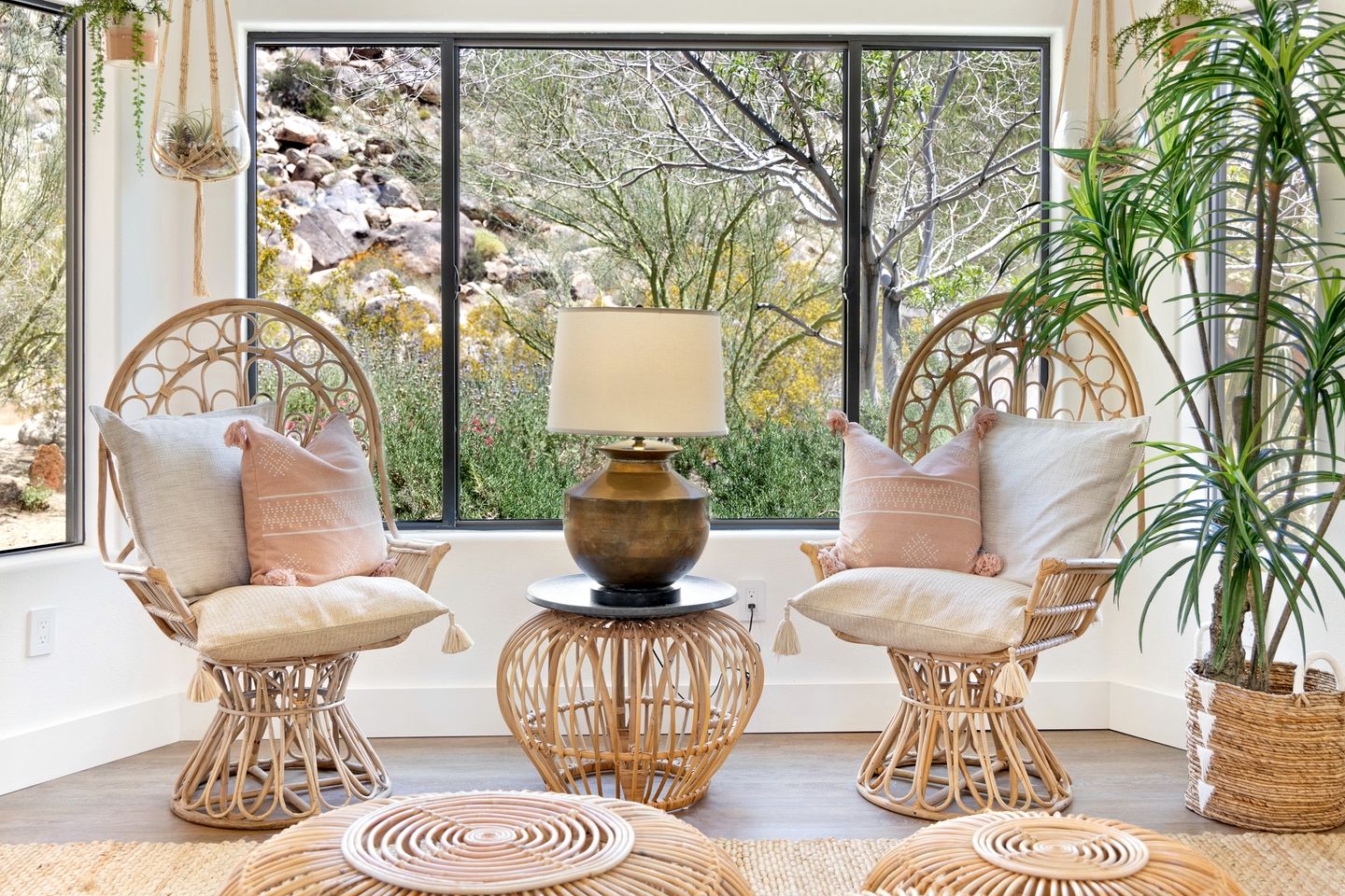 Incredible Vacation Rental with Hot-tub, Fire Pit and Great Sights in Joshua Tree, California