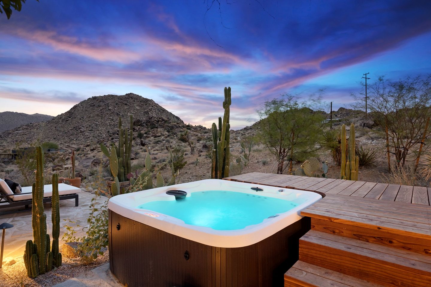 Incredible Vacation Rental with Hot-tub, Fire Pit and Great Sights in Joshua Tree, California