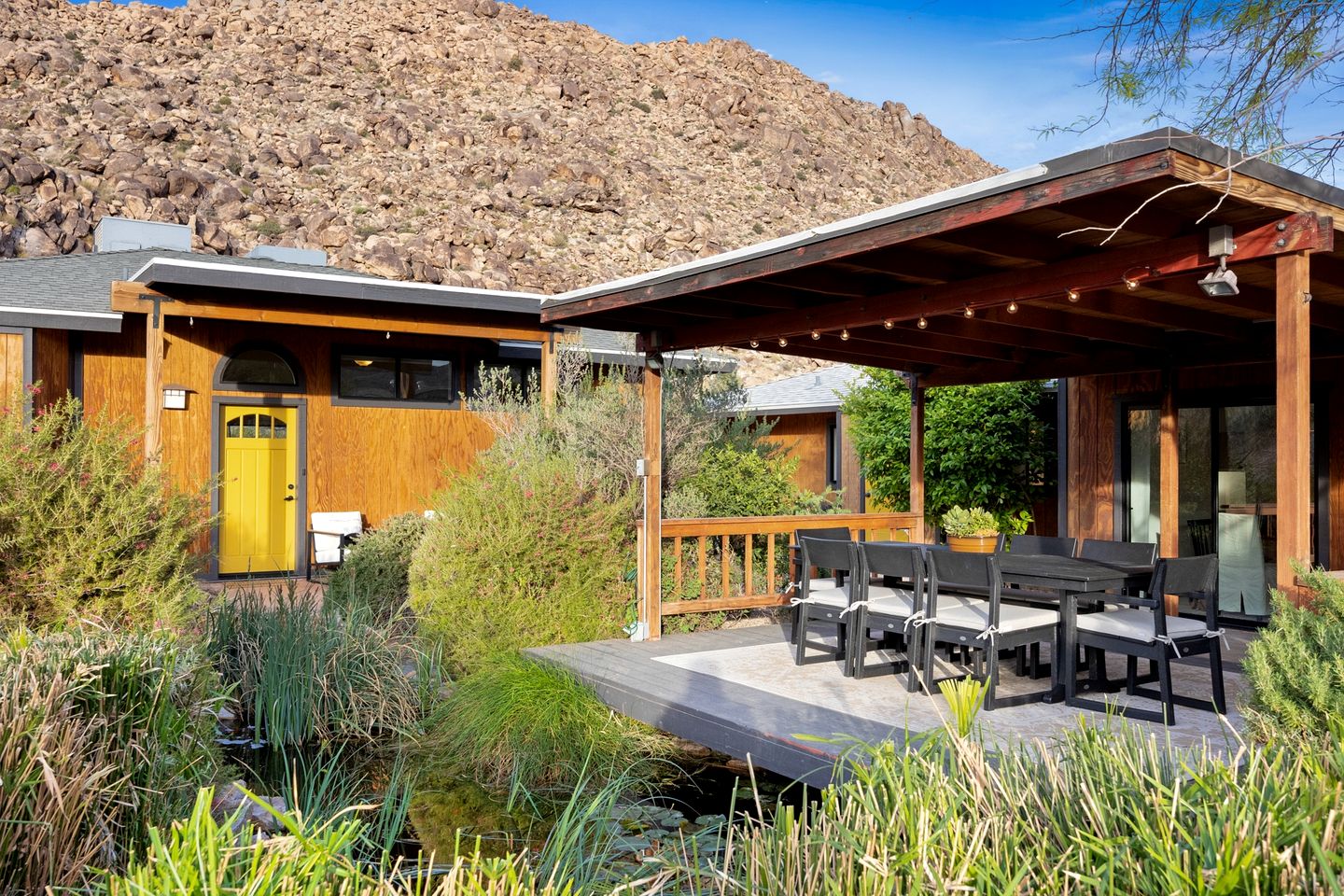 Incredible Vacation Rental with Hot-tub, Fire Pit and Great Sights in Joshua Tree, California