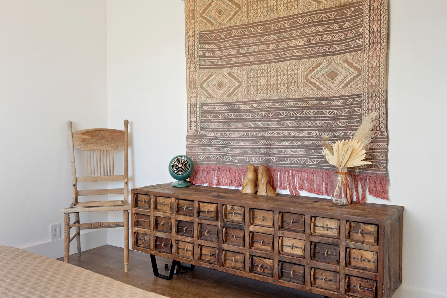 Incredible Vacation Rental with Hot-tub, Fire Pit and Great Sights in Joshua Tree, California