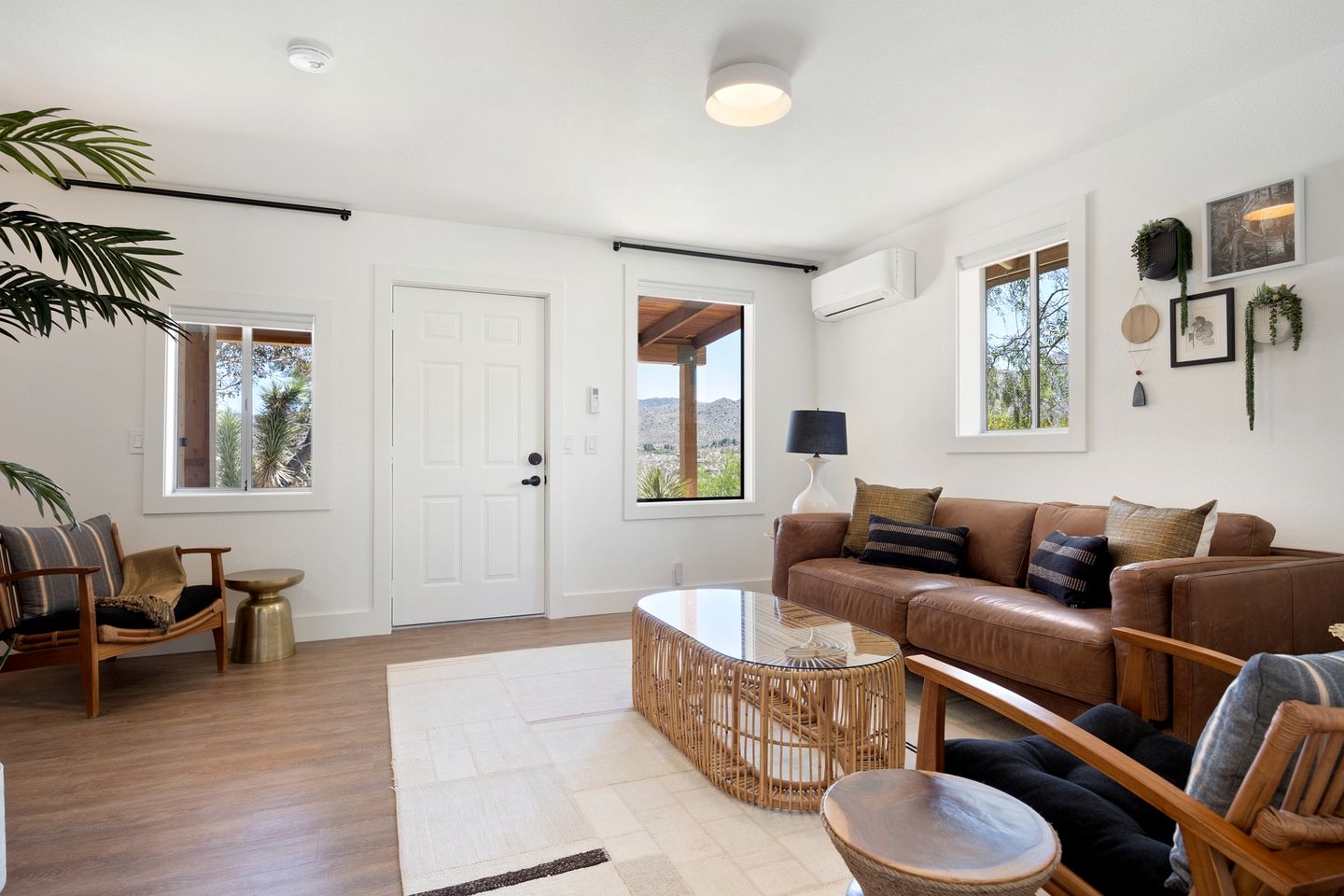 Incredible Vacation Rental with Hot-tub, Fire Pit and Great Sights in Joshua Tree, California