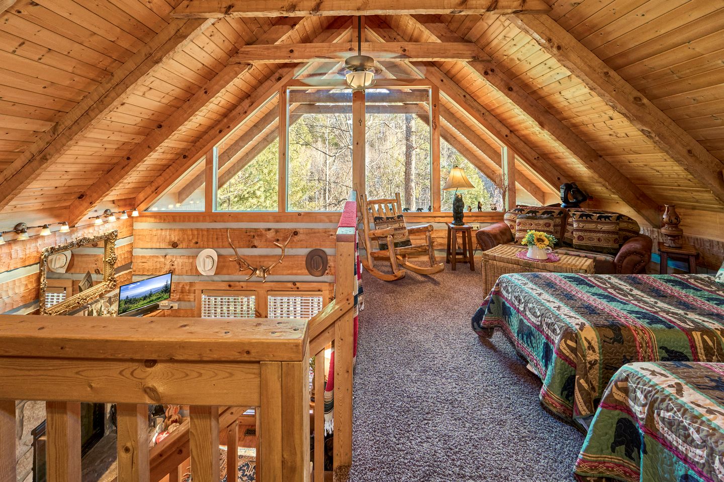 Cozy Cabin with Hot Tub and Pool Table in Pigeon Forge, Tennessee