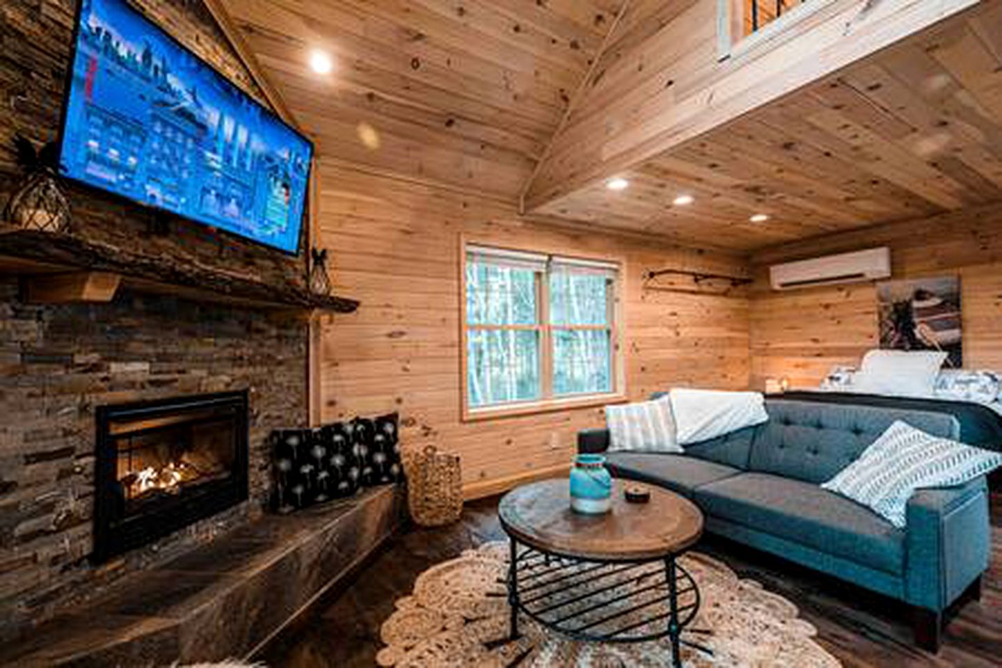 MoonLight Treehouse Luxury Waterfront Escape, Tree Houses, Belgrade