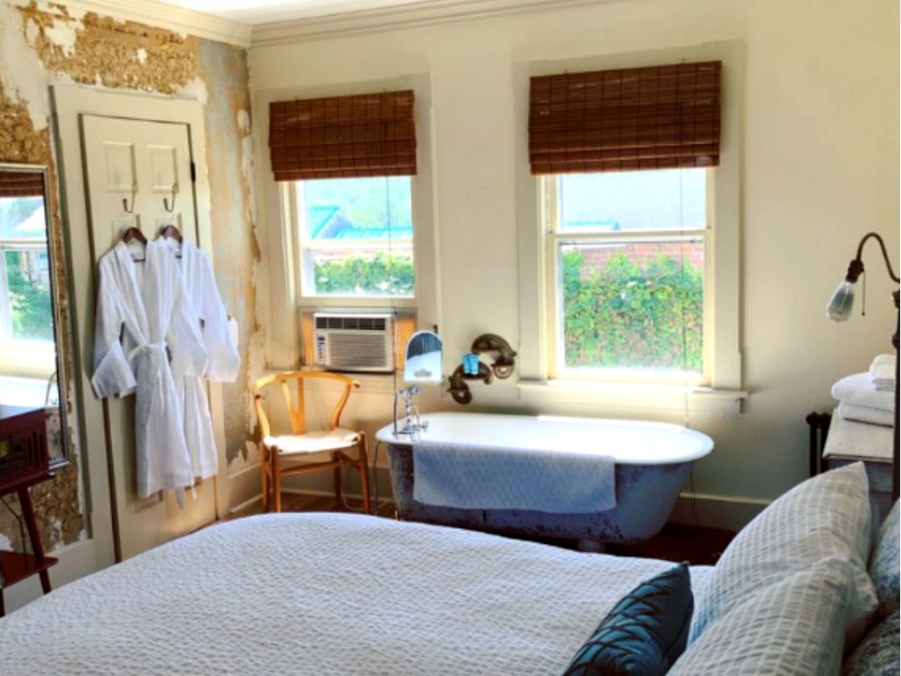 Lovely Room for a Romantic Weekend Getaway in Narrowsburg, New York