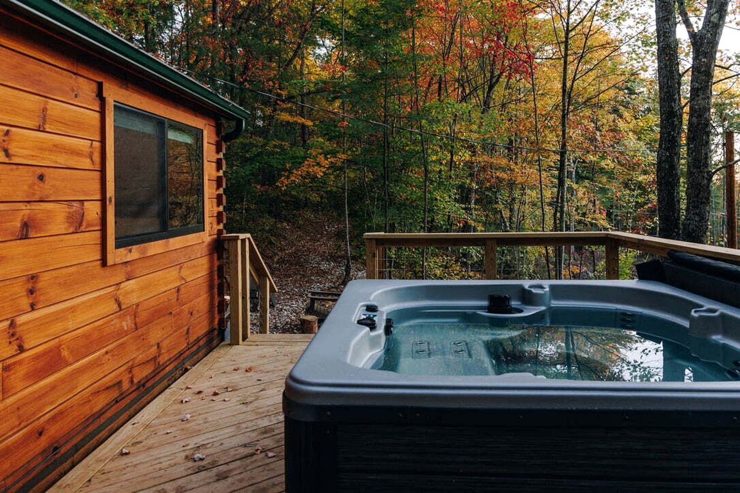 Charming Cabin with Private Hot Tub Near Red River Gorge in Campton, Kentucky