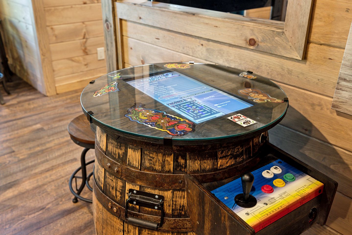 Fantastic Wooden Cabin with Pool Table and Hot-tub in Sevierville, Tennessee