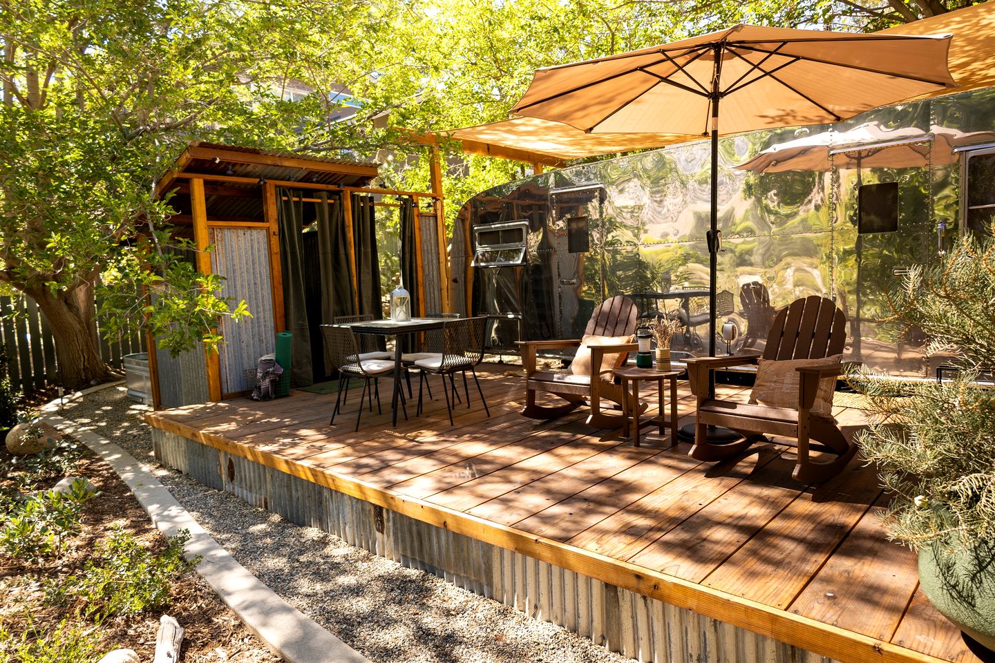 Vintage Riverfront Glamping in a Boles Trailer – Hot Tub & Private River Access Near Kernville, CA