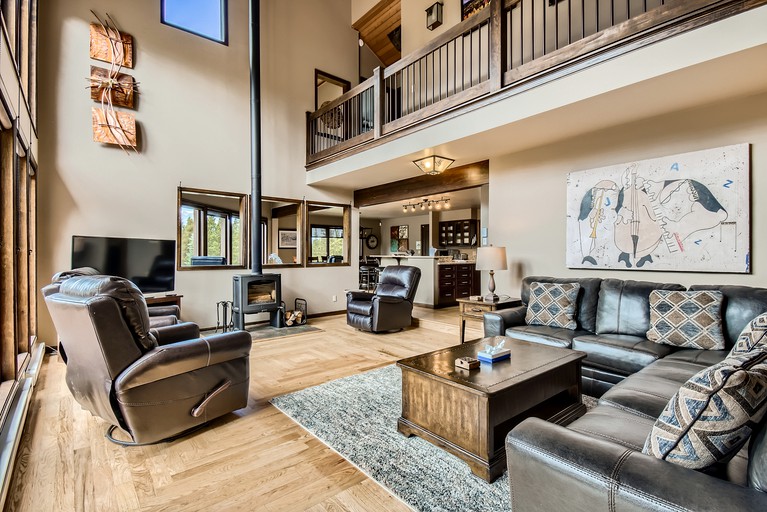 Majestic Mountain Ski Cottage with Panoramic Views of the Breckenridge Ski Area and the Epic Rocky Mountains, Colorado