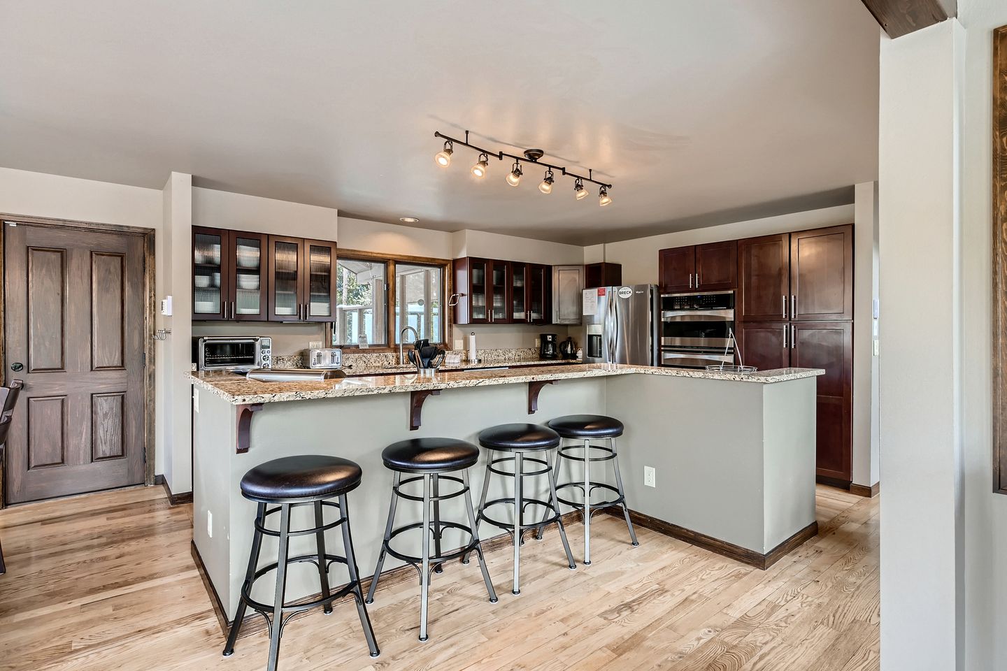 Majestic Mountain Ski Cottage with Panoramic Views of the Breckenridge Ski Area and the Epic Rocky Mountains, Colorado