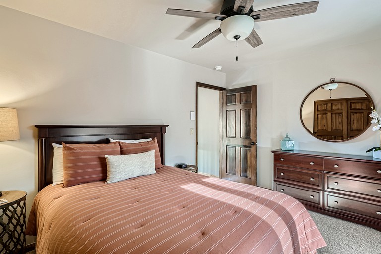 Floating Homes (United States of America, Breckenridge, Colorado)