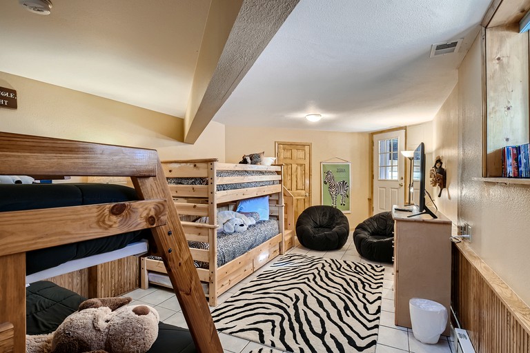 Floating Homes (United States of America, Breckenridge, Colorado)